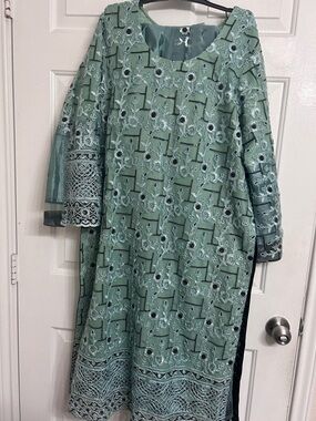 3 Piece Elegant Long Sleeve Lace Embroidered Maxi Dress - Sage Green
